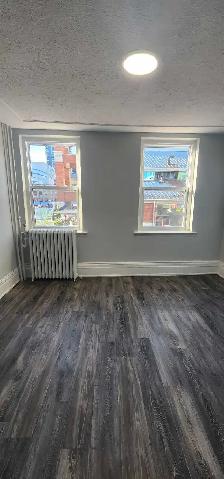 1 bedroom   Den - Photo 4
