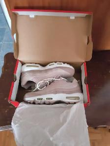 Baskets Femme Nike W Air Max 95 Neuve Jamais Servie - Photo 3