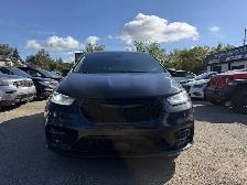 2022 Chrysler Pacifica Hybrid Limited - Photo 2