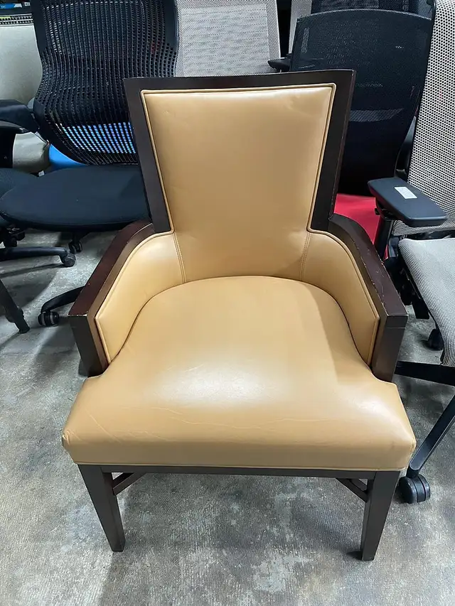 Used Visitor Chair for Sale - Ufficio Furniture - Call Us Now!