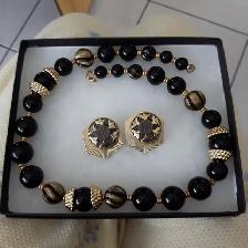 SETNEUF BIJOUX NOIR OR BOUCLES D'OREILLES 18'LON COLLIERS $15.00 - Photo 2