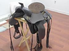 SUPER COMFY 'GEL' SEAT WESTERN SADDLE, LIKE NEW !