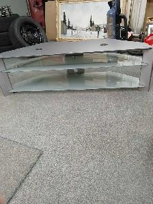 Beautiful TV Stand - Photo 2
