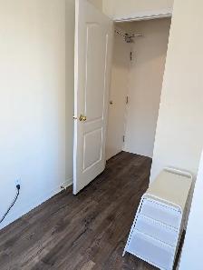 Female, 2nd flr w/ Private Bath Parking @York University Village - Photo 7