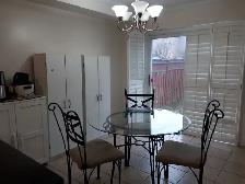 Beautiful, Bright 2nd Floor Room for Rent in Markham-For males - Photo 2