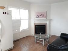Beautiful, Bright 2nd Floor Room for Rent in Markham-For males - Photo 6