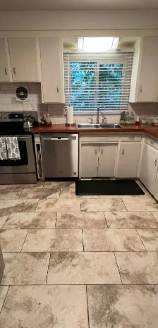 Spacious room for rent close to Hospital,  College, downtown. - Photo 2