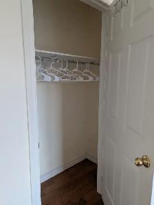 3rd Flr Large Room Private Bath Balcony Parking @York University - Photo 4