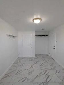 2-Bedroom Walkout Basement Apartment, All-Inclusive & Private - Photo 4