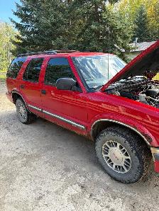 2001 Chev Blazer - Photo 2