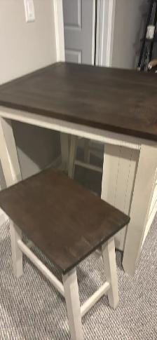 Pub table/ stools - Photo 3