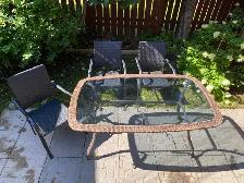 patio table and chairs - Photo 3