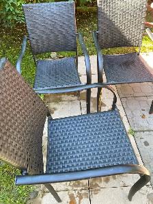 patio table and chairs - Photo 6