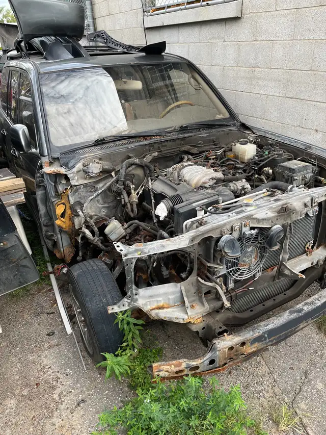Lexus Toyota Land Cruiser 1998 1999 2000 lx470 for parts