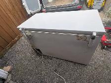 Free delivery used large Kenmore chest freezer white - Photo 3