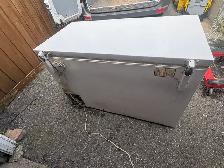 Free delivery used large Kenmore chest freezer white - Photo 9