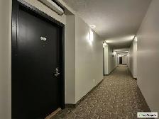 CONDO 3-1/2   GARAGE - 100% RÉNOVÉ  DERNIÈRE ÉTAGE À LONGUEUIL - Photo 3
