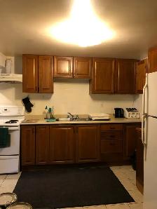Room For Rent In Newmarket Close to Hospital Boys Only - Photo 5