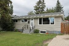 Ease side house with 5 bedrooms and 2 kitchens
