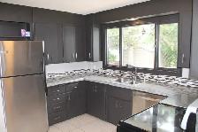 Ease side house with 5 bedrooms and 2 kitchens - Photo 2
