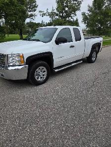 Chevrolet Silverado - Photo 2