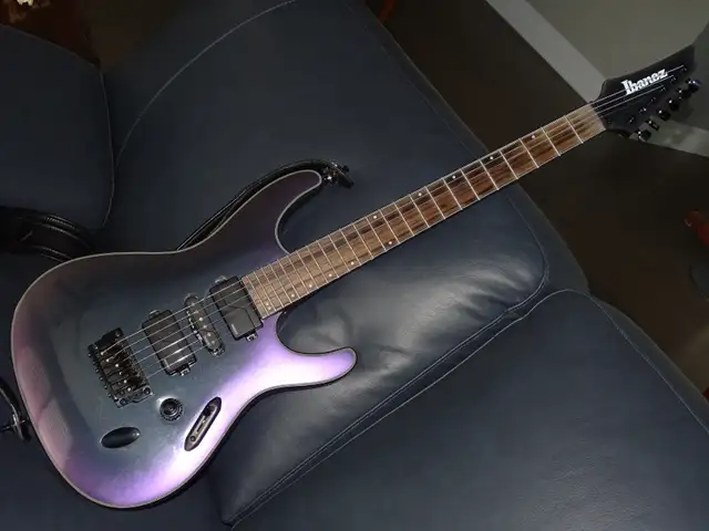 Ibanez S671 Axion Label guitar