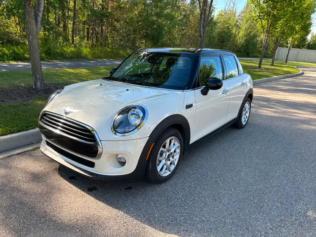 2019 MINI COOPER 5 DOOR - 24,000 KMS - ACCIDENT FREE - ONE OWNER
