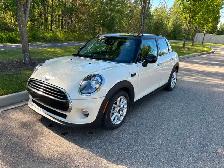 2019 MINI COOPER 5 DOOR - 24,000 KMS - ACCIDENT FREE - ONE OWNER