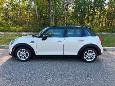2019 MINI COOPER 5 DOOR - 24,000 KMS - ACCIDENT FREE - ONE OWNER - Photo 2