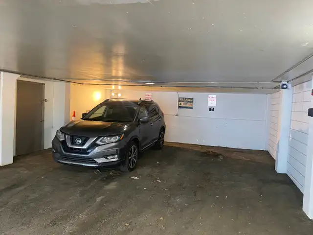 Parking stall