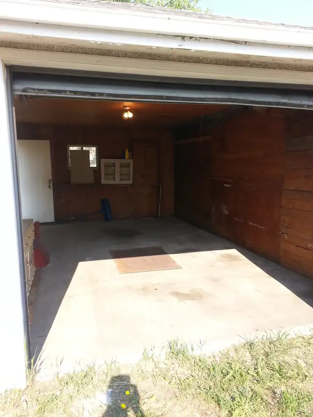 Single Garage Close to NAIT Kingsway Mall