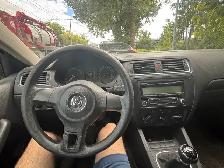 Volkswagen Jetta 2011 2.0L à vendre - Photo 2