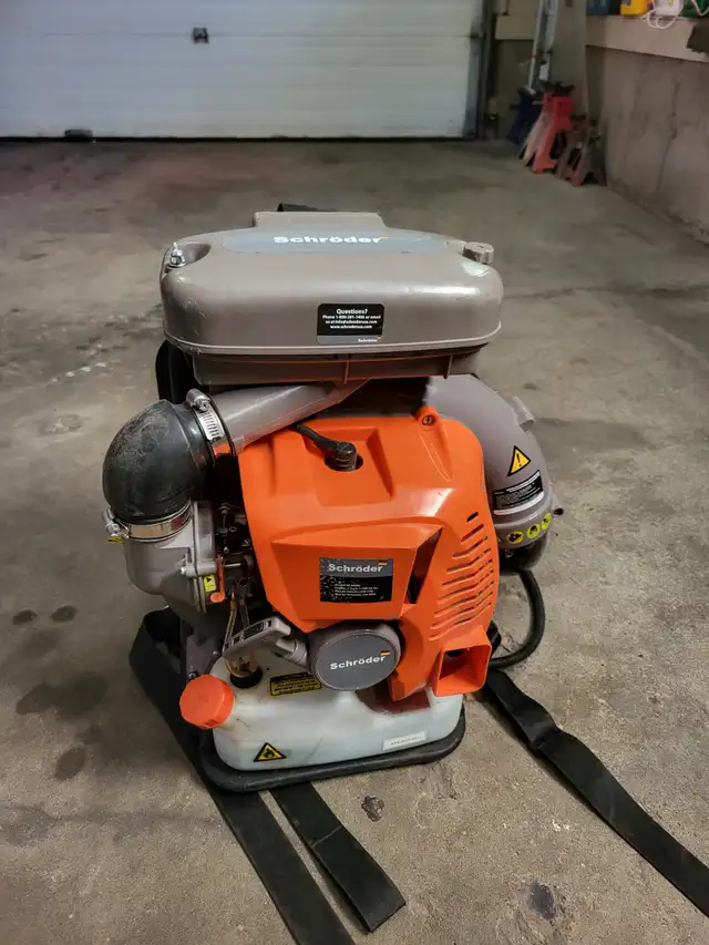 Schroder SR- 4000L Backpack Leaf Blower