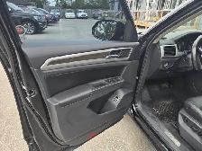 2018 Volkswagen Atlas Highline fully loaded ! / Clean Carfax - Photo 9
