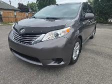 2015 Toyota Sienna LE 8 Passanger / Clean Carfax / Certified