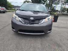 2015 Toyota Sienna LE 8 Passanger / Clean Carfax / Certified - Photo 2