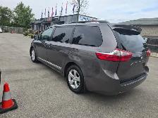2015 Toyota Sienna LE 8 Passanger / Clean Carfax / Certified - Photo 7