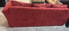 red couch - Photo 2