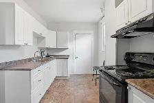 4 Bed 1 Bath House for Rent - Photo 5