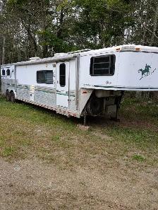 Sundowner Horse Trailer - Photo 2