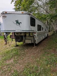 Sundowner Horse Trailer - Photo 3
