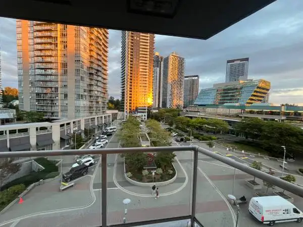 LIVE WHERE EVERYTHING IS WITHIN WALKING | SKYTRAIN AT YOUR DOORS