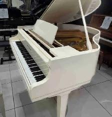 Kohlet & Campbell petite Grand Piano