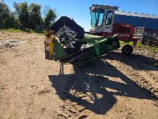 MF 885 Self-propelled Swather With John Deere 30' DSA Header - Photo 3