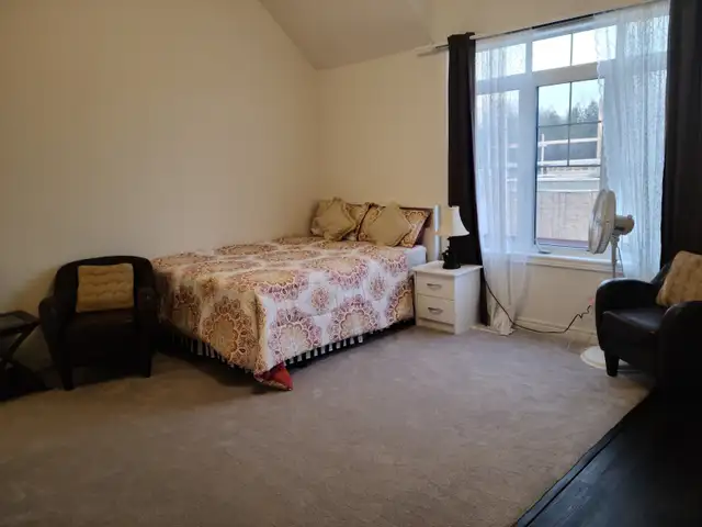 FULLY FURNISHED ONE BEDROOM COZY  APARTMENT FOR RENT IN WHITBY