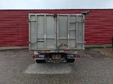 2012 Ford F550 - Photo 2