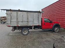 2012 Ford F550 - Photo 3
