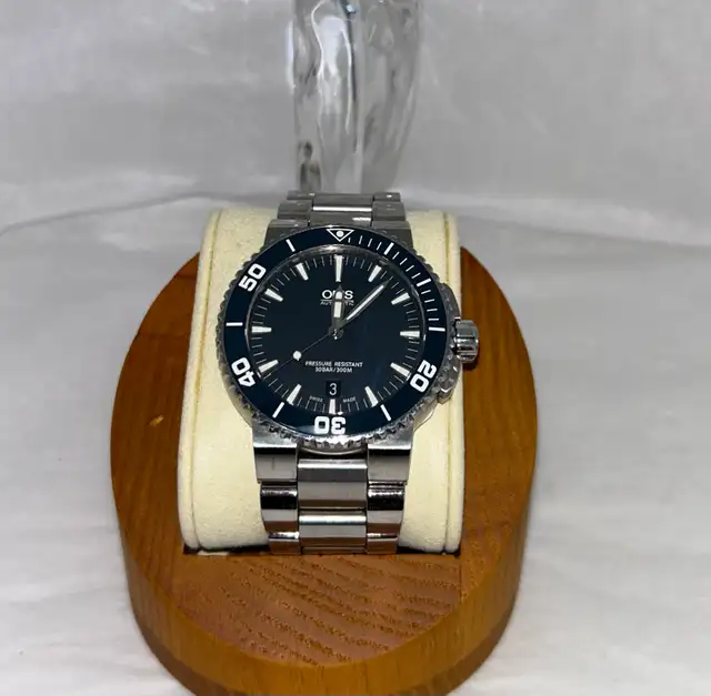 Oris Aquis H 7653 Men’s Watch