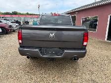 2018 Ram 1500 EXPRESS CREW 4WD ONLY 126K - Photo 4