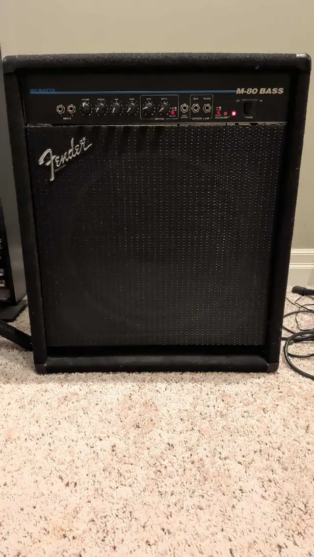 Fender M-80 Bass